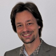 Dr. Thorsten Moos